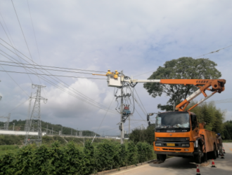福建寧化：帶電作業(yè)“帶”來(lái)用戶滿意